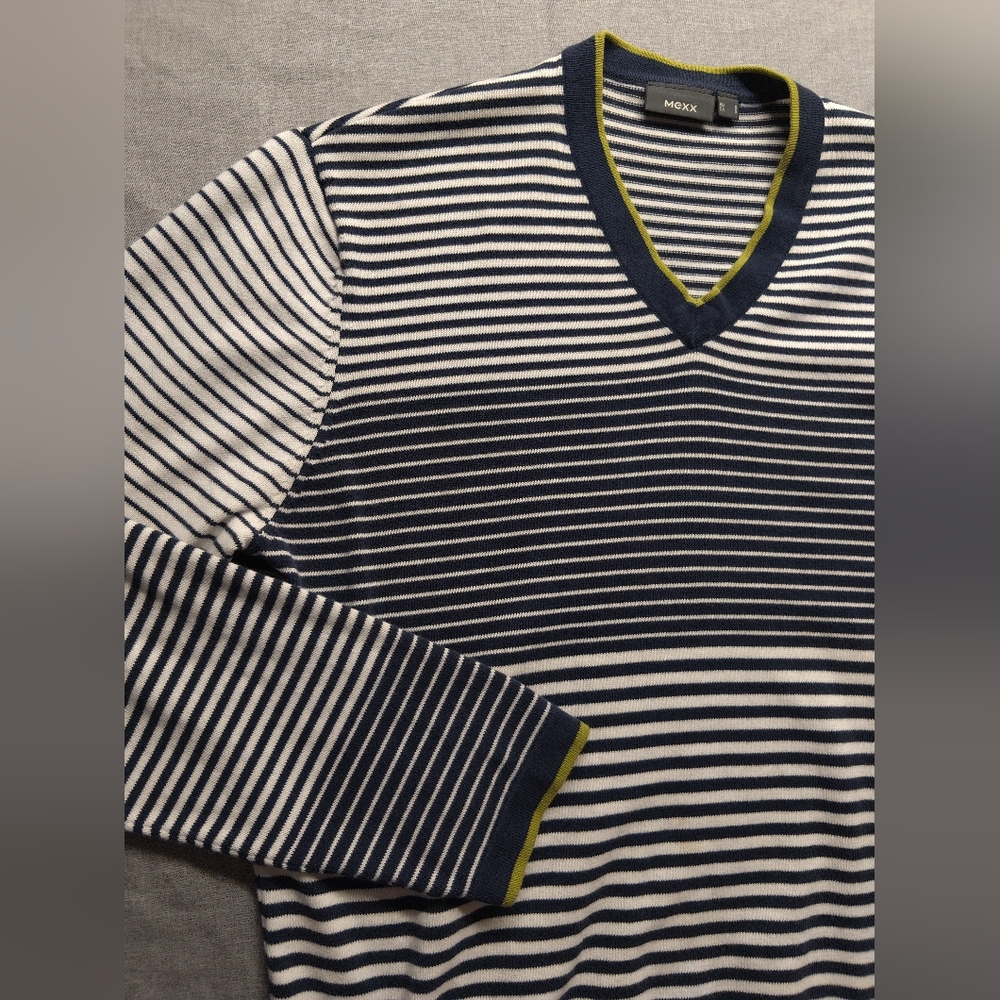 Mexx contrasting striped knit sweater pullover v-neck navy white & green trim sm